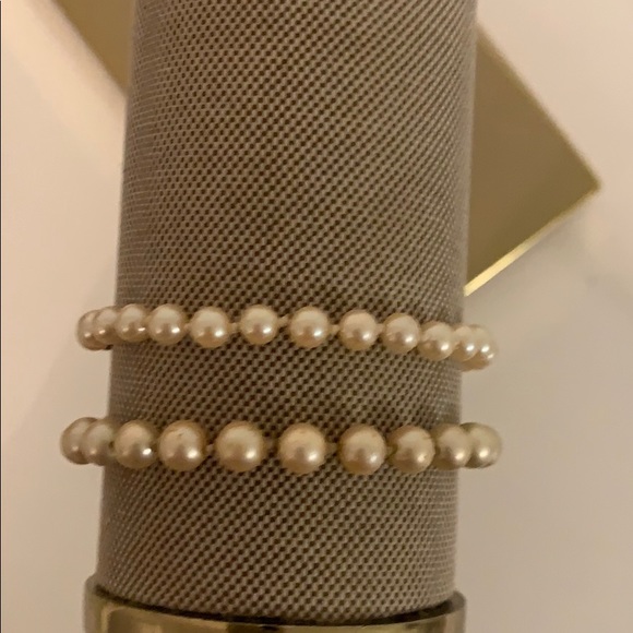 Pearl Necklace Set - Picture 4 of 4